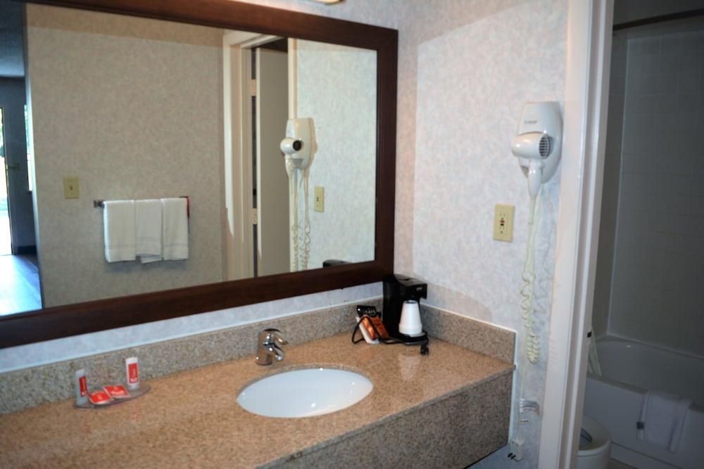 Economy Inn Norge ภายนอก รูปภาพ