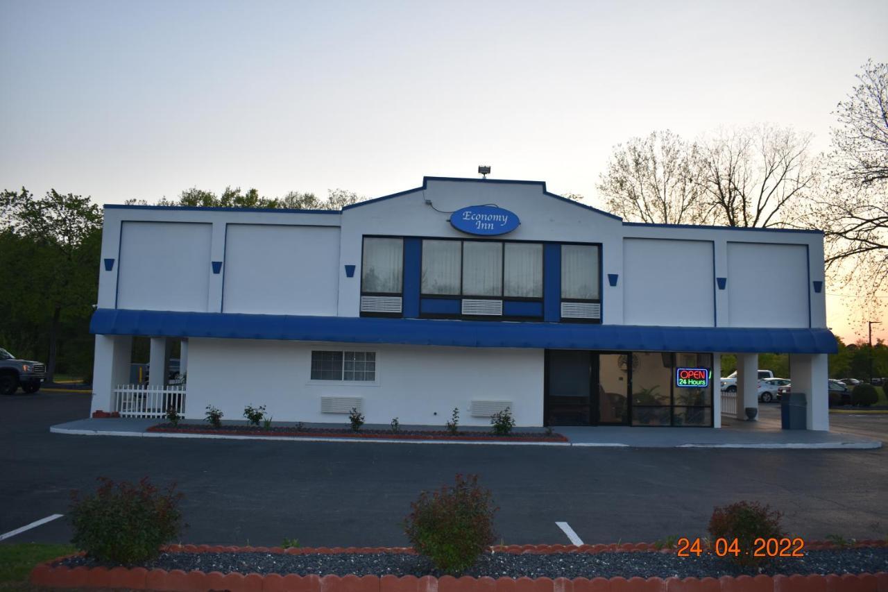 Economy Inn Norge ภายนอก รูปภาพ